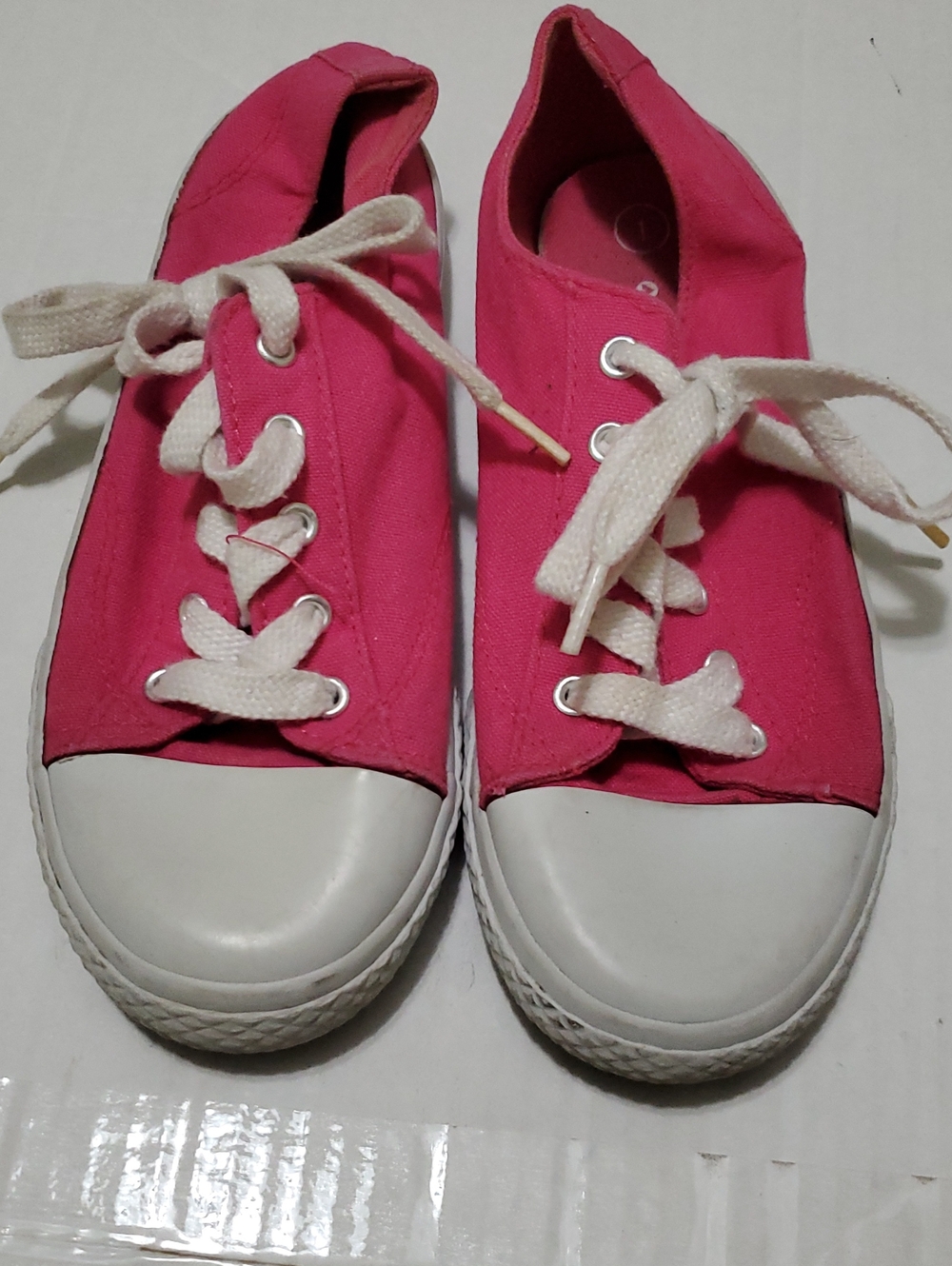 Retro Y2K Airwalk Hot Pink Canvas Low Top Lace-Up Sneakers Girls Size 1